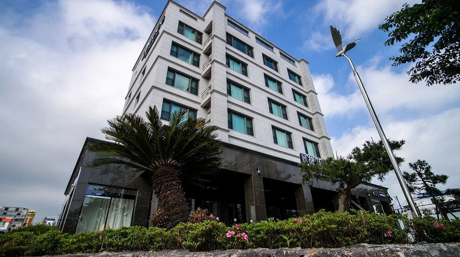 Exterior & Views 2, Haerian Hotel, Seogwipo