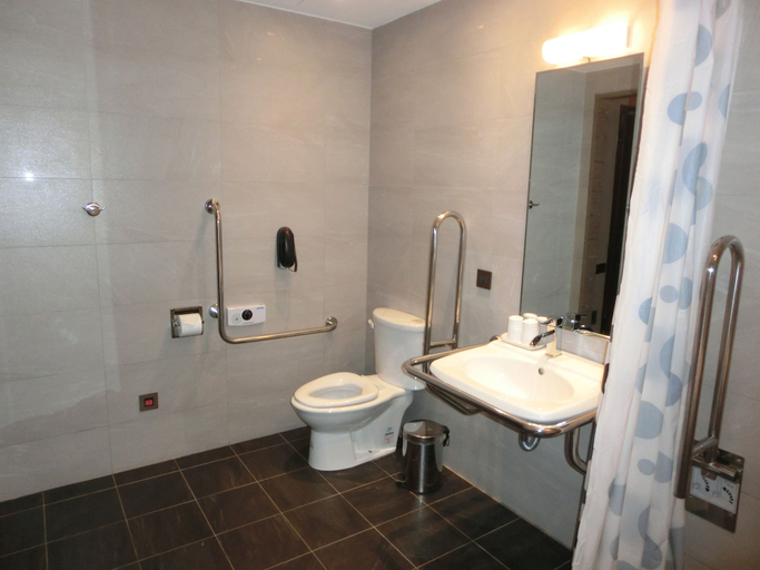 Bathroom 5, Green World Grand NanJing, Taipei City