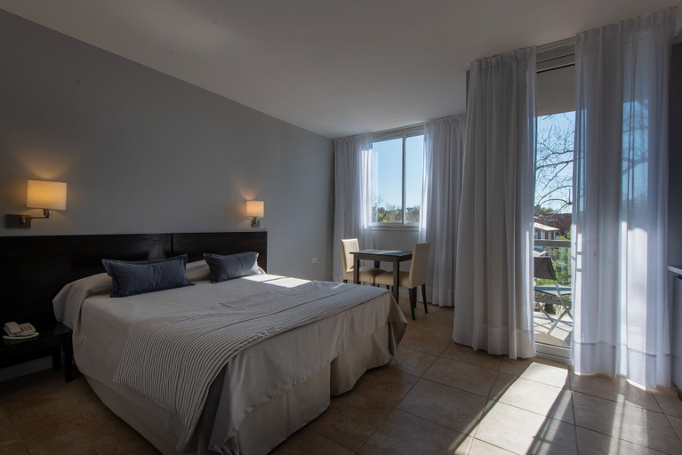 Bedroom 3, Destinar Apart Hotel, Pinamar