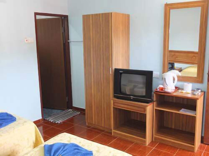 Bedroom 3, Purnama Beach Resort, Manjung