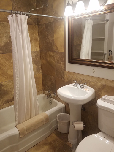 Bathroom 4, The Kempton Hotel, Prairie