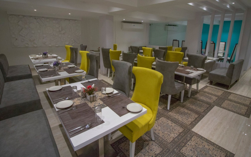 Food & Drinks 5, Pride By Samrat, Jabalpur