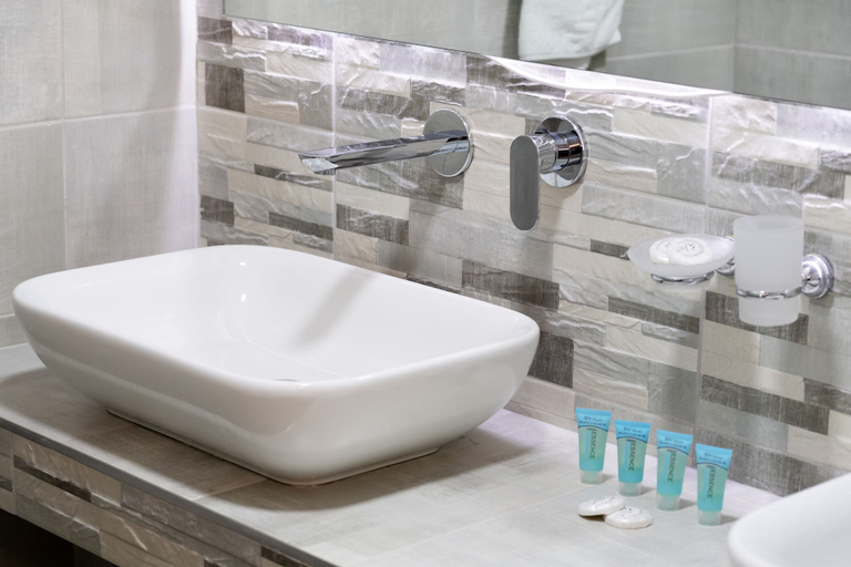 Bathroom 4, Hotel Sirines Complex, East Macedonia and Thrace
