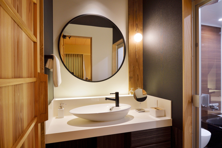 Bathroom 4, The Chelsea Breath, Takamatsu