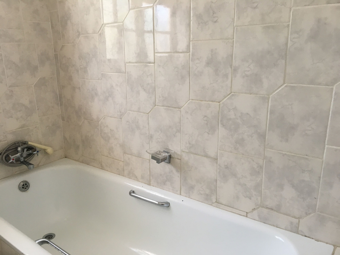 Bathroom 3, Tashatha Hotel, Tutume