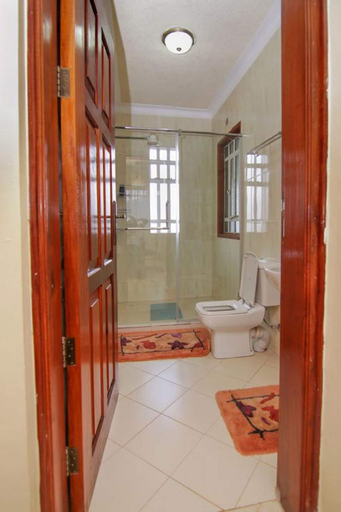 Bathroom 3, Ndeiya House, Kikuyu