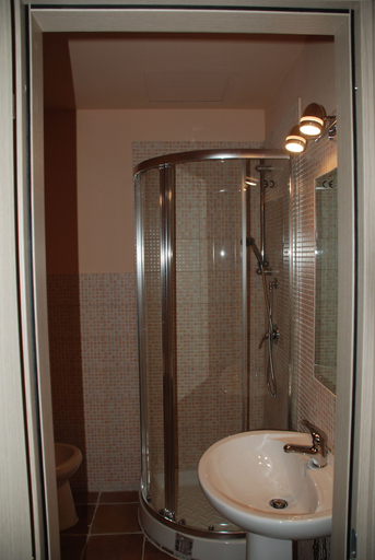 Bathroom 3, B&B Via Roma 9, Sassari