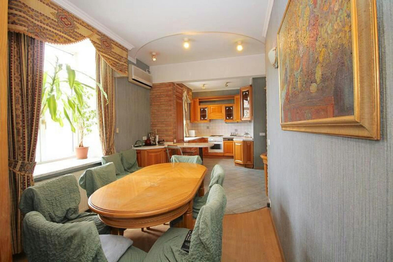 Others 5, Lakshmi Apartment Universitet, Western