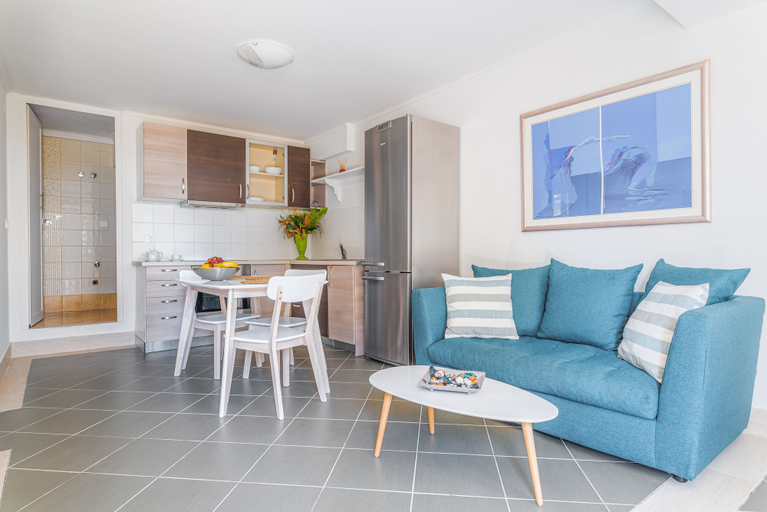 Others 4, Naftilos Residences I, North Aegean