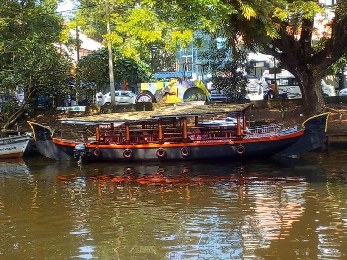 Others 5, St.Antonys Lodge Ernakulam Market, Ernakulam