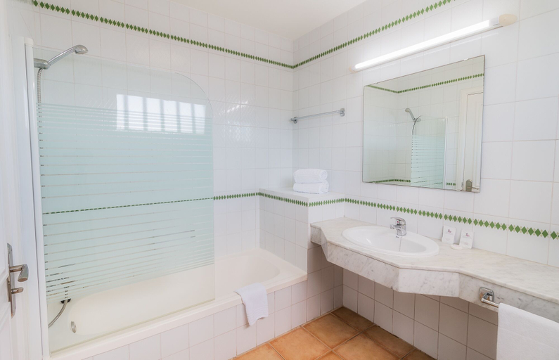 Bathroom 4, Apartamentos LIVVO Las Gaviotas, Las Palmas