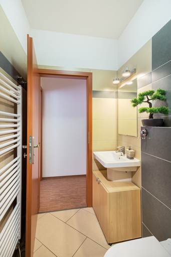 Bathroom 3, Paradise Apartment, Praha 8