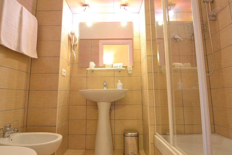 Bathroom 5, Vatican Town, Rome