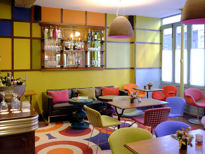 Food & Drinks 5, Hôtel du Petit Moulin, Haute Couture hotel by Lacroix, Paris