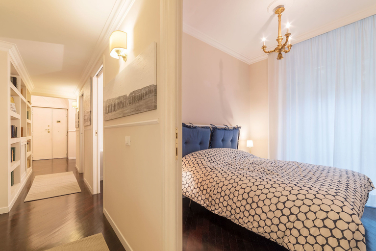 Room 5, Mazzini Stylish 6 Pax Apartment, Rome