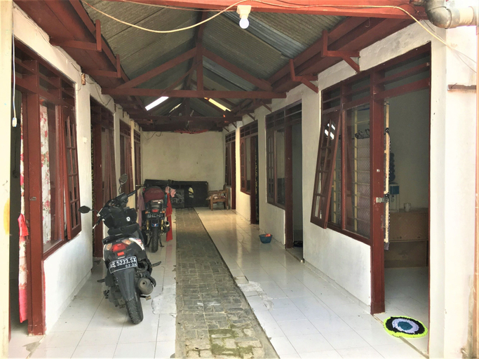 Exterior & Views 2, Tambak Bayan Guesthouse, Sleman