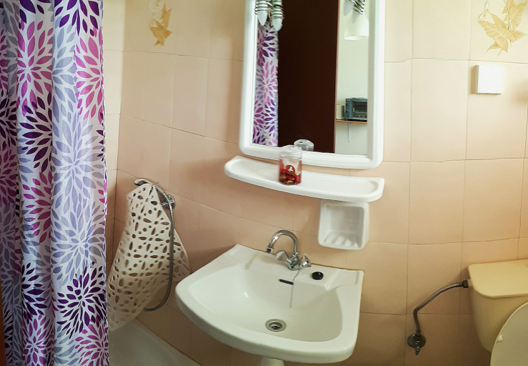 Bathroom 3, Antzela Apartments, Ionian Islands