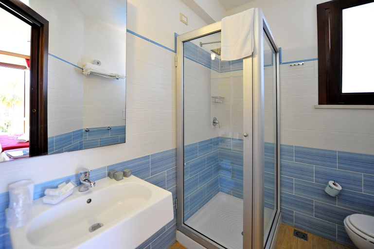 Bathroom 5, Resort Santa Maria, Trapani