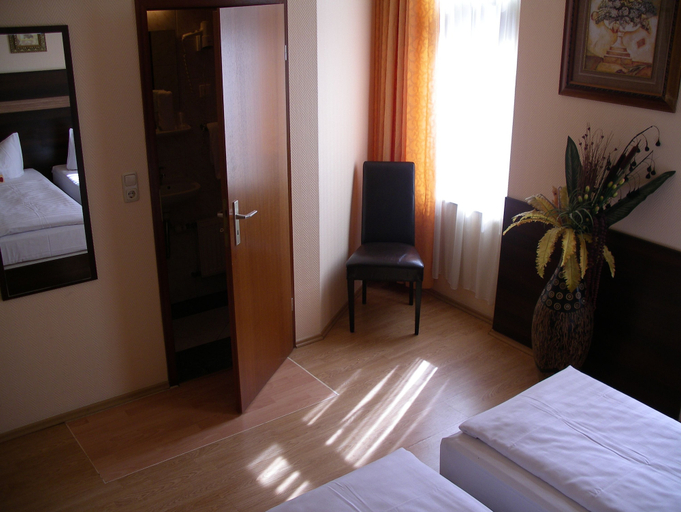 Bedroom 4, Hotel Elbe, Frankfurt am Main