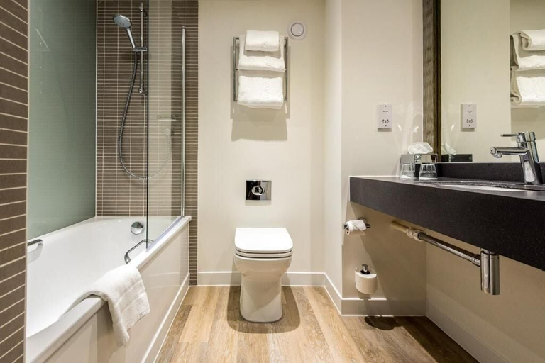 Bathroom 4, Holiday Inn Warrington, Warrington