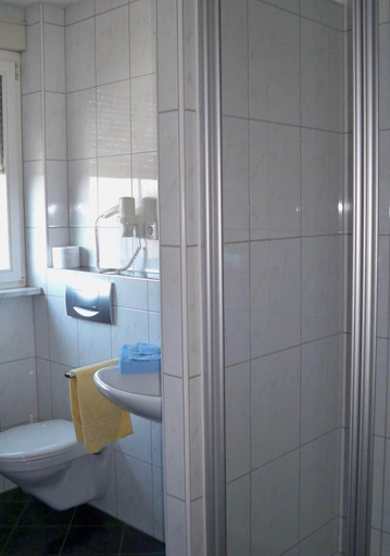 Bathroom 4, Hotel Waldeck Garni, Würzburg