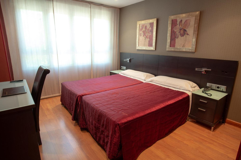 Bedroom 4, Hotel Villa De Barajas, Madrid