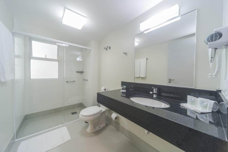 Bathroom 5, Castelmar Hotel, Florianopolis