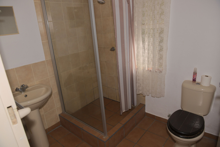 Bathroom 3, Near2Numbi, Ehlanzeni