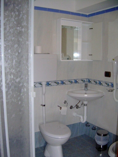 Bathroom 3, Affittacamere Buenavista Guest House, Aosta