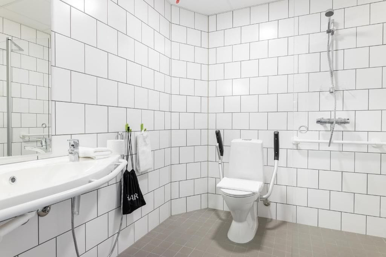 Bathroom 4, GreenStar Hotel Jyväskylä, Central Finland