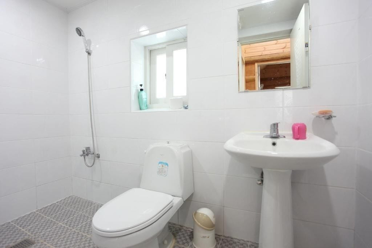 Bathroom 2, Geumhak Pension, Yeongwol