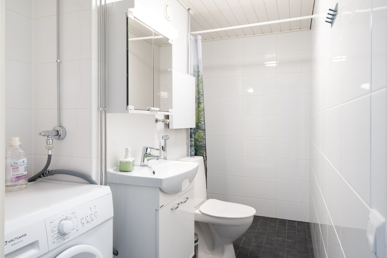 Bathroom 5, Hiisi Homes Helsinki Sörnäinen, Uusimaa