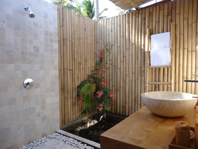 Bathroom 4, Gili Tenda Resort, Lombok