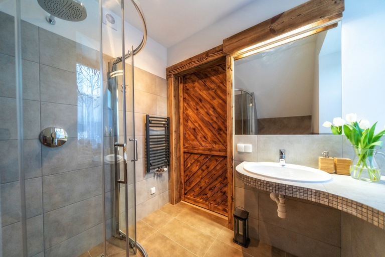 Bathroom 3, Hel Apartments, Tatra