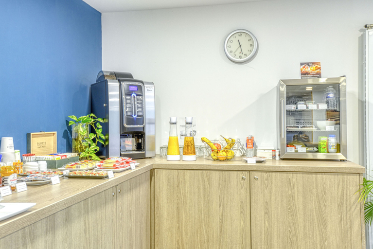 Food & Drinks 5, Aparthotel Adagio Access Saint Nazaire, Loire-Atlantique