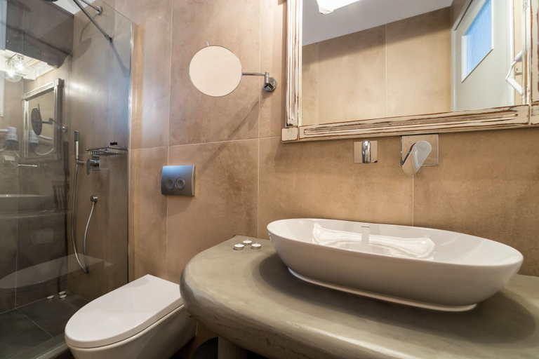 Bathroom 5, Golden Sand Paros, South Aegean