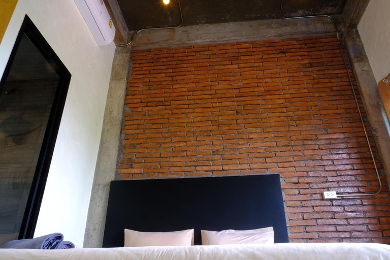 Bedroom 3, 88 Fine Hotel, Phunphin