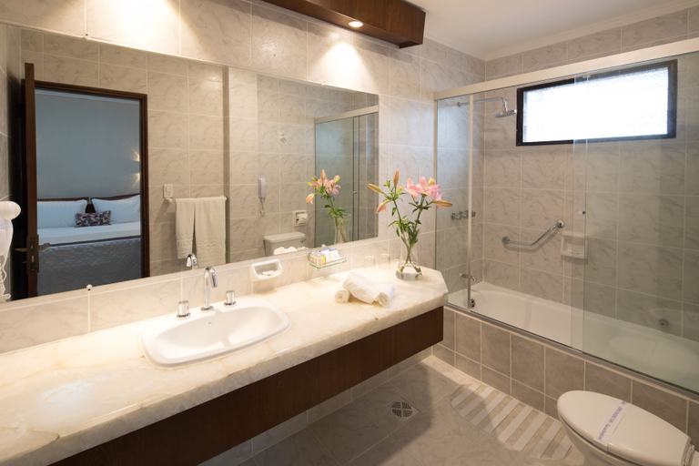 Bathroom 5, Hotel Cortez, Andrés Ibáñez
