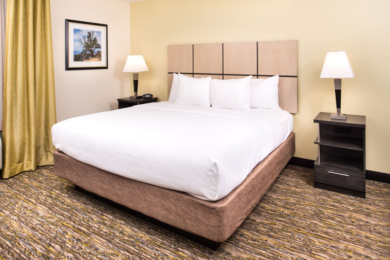 Bedroom 3, Candlewood Suites Carlsbad South by IHG, Eddy