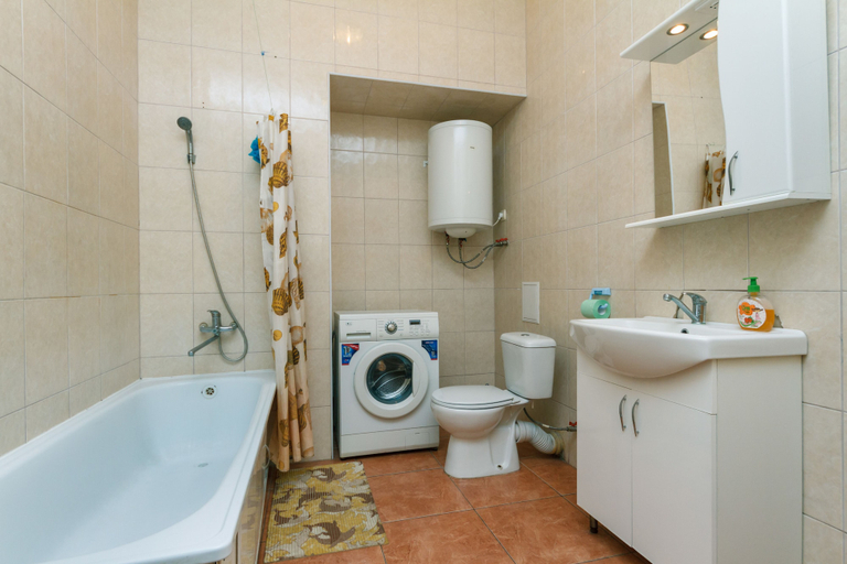 Bathroom 3, ApartHotel on Independence Square, Shevchenkivs'kyi