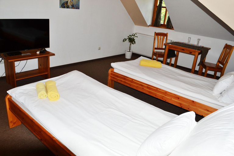 Bedroom 2, Grand Slam Park, Budapesti