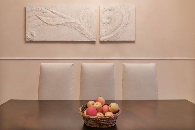 In-room dining 3, Mazzini Stylish 6 Pax Apartment, Rome
