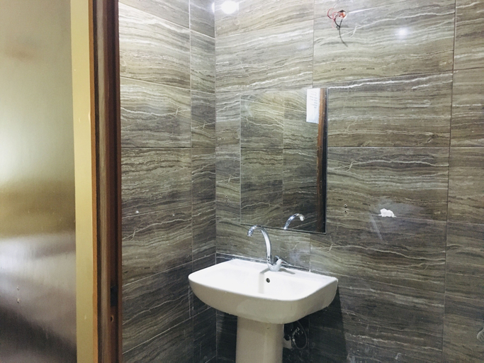 Bathroom 5, Cairo Lodge Hostel, Qasr an-Nil