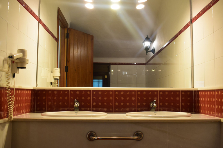 Bathroom 4, Villa Araucaria, Cádiz
