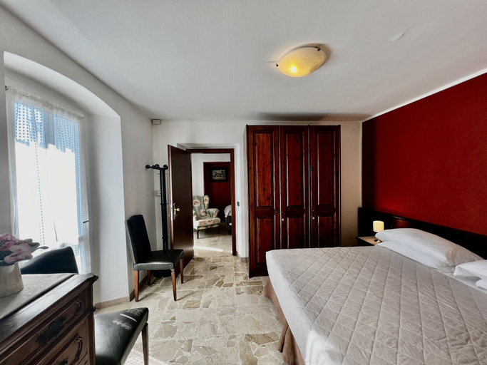 Bedroom 3, Aurora, Bergamo