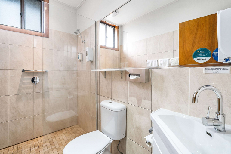 Bathroom 5, Comfort Inn Benalla, Benalla - Benalla