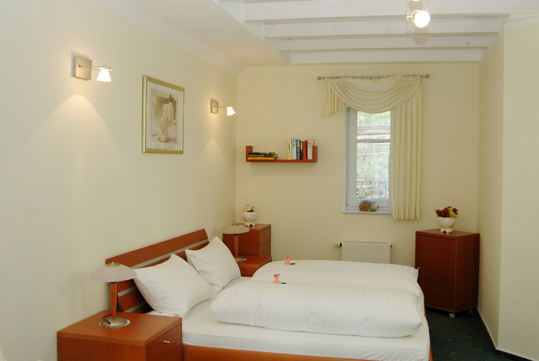 Bedroom 3, Waldhotel Forsthaus Remstecken, Koblenz