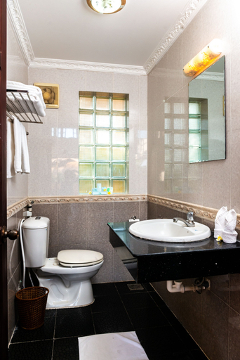 Bathroom 4, White Sand Resort, Phan Thiết