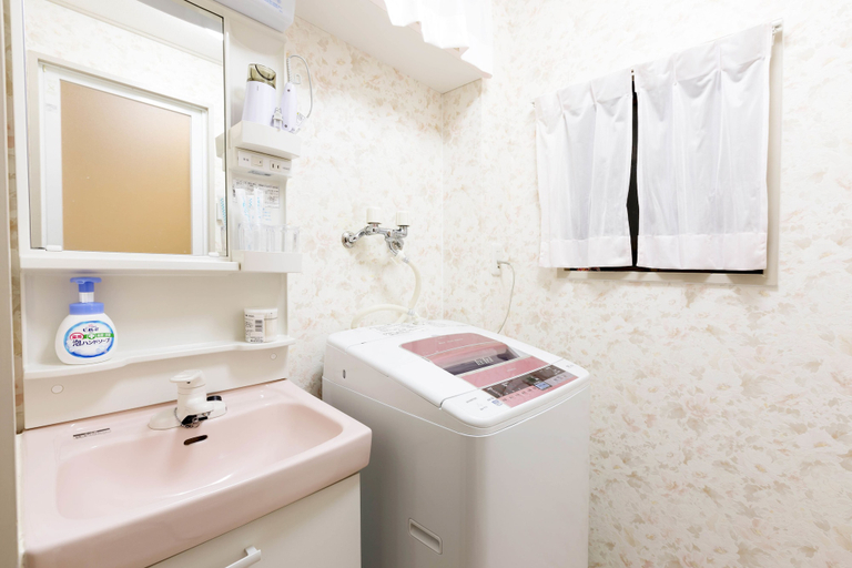 Bathroom 3, Shirakabanoyado-kujo, Osaka