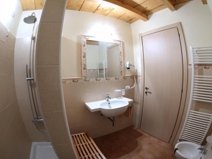 Bathroom 4, Agriturismo Cavrigo, Lodi